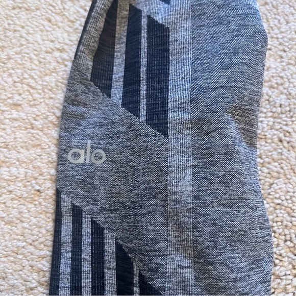 Alo Yoga Tempo Seamless Leggings Small - Picture 3 of 4